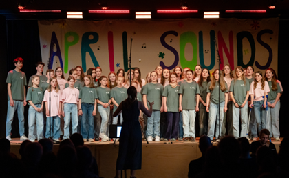 Jahreskonzert des Kinder- und Jugendchors Nha Fala, Horw. Bild: Christof Möri, Jahreskonzert_074_1, www.kathhorw.ch