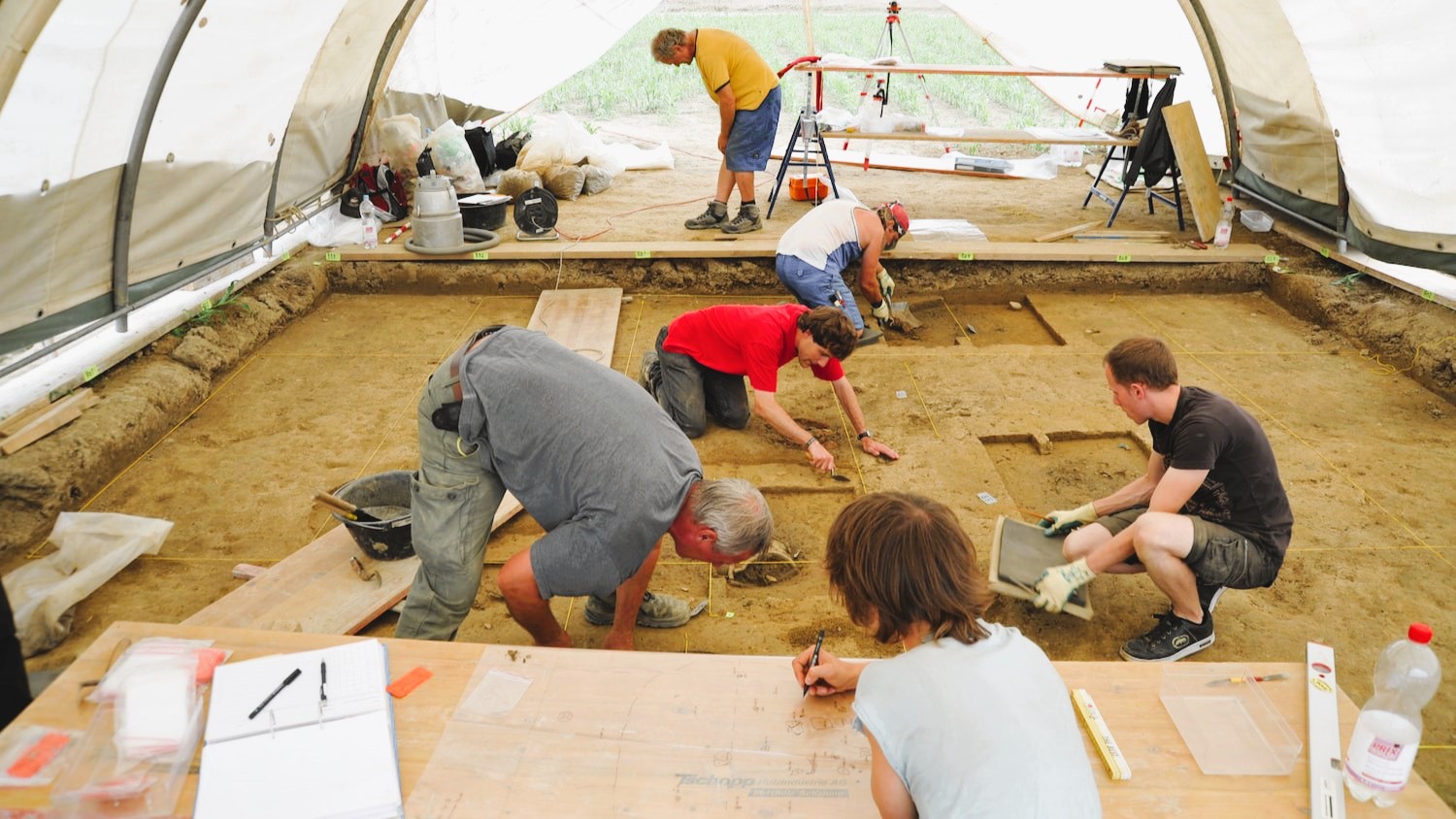 Kantons-Archäologie - Arbeiten an der Fundstelle, Bild: KA, Kt. Luzern