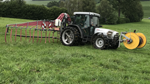 Traktor mit bodenschonender Gülleverschlauchung