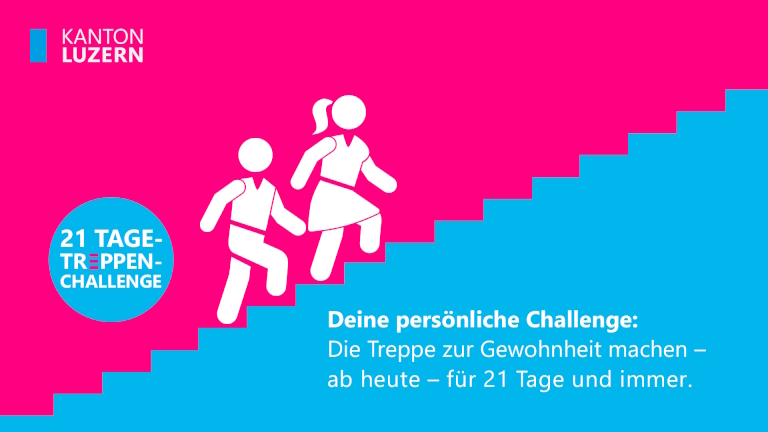 Zwei Figuren steigen eine Treppe hoch