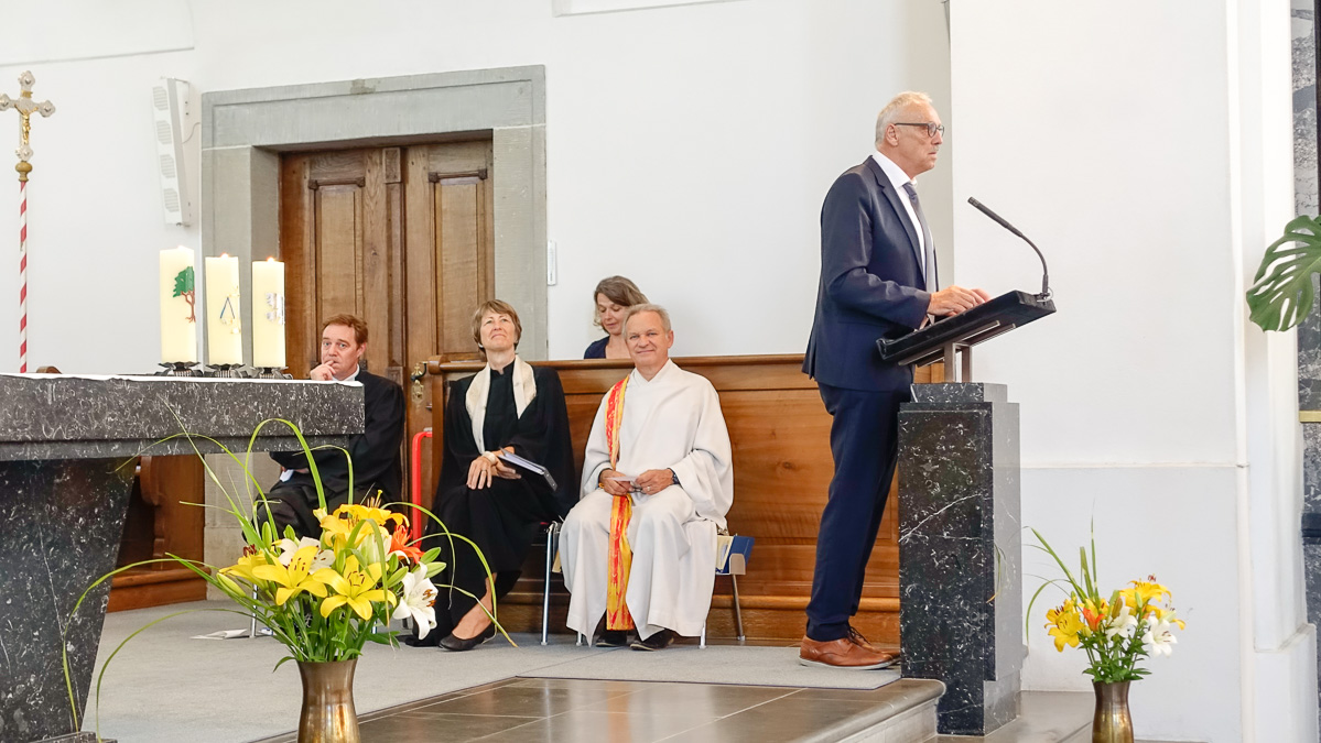 Der Sempacher Stadtpräsident verliest der Schlachtbrief.