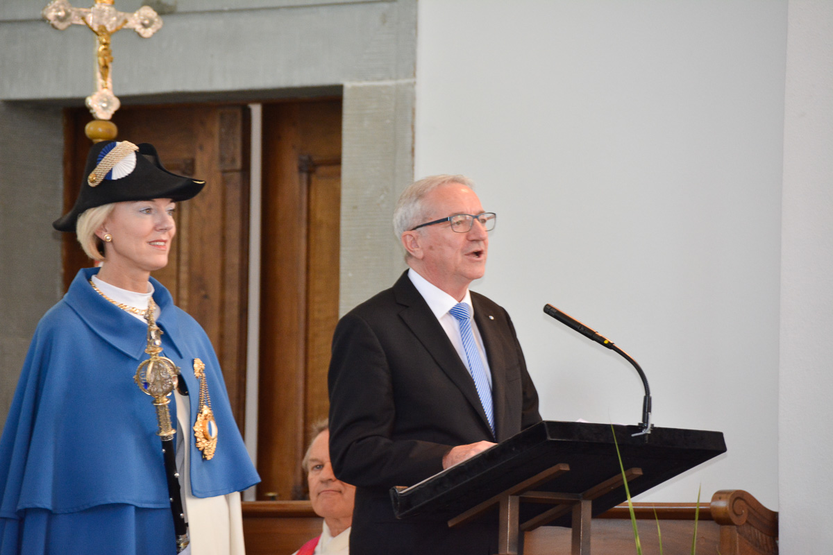 Regierungspräsident Robert Küng spricht das Grusswort.