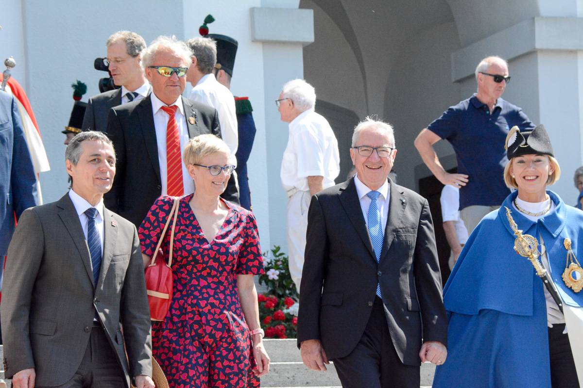 Bundesrat Ignazio Cassis, seine Gattin Paola Rodoni Cassis, Regierungspräsident Robert Küng